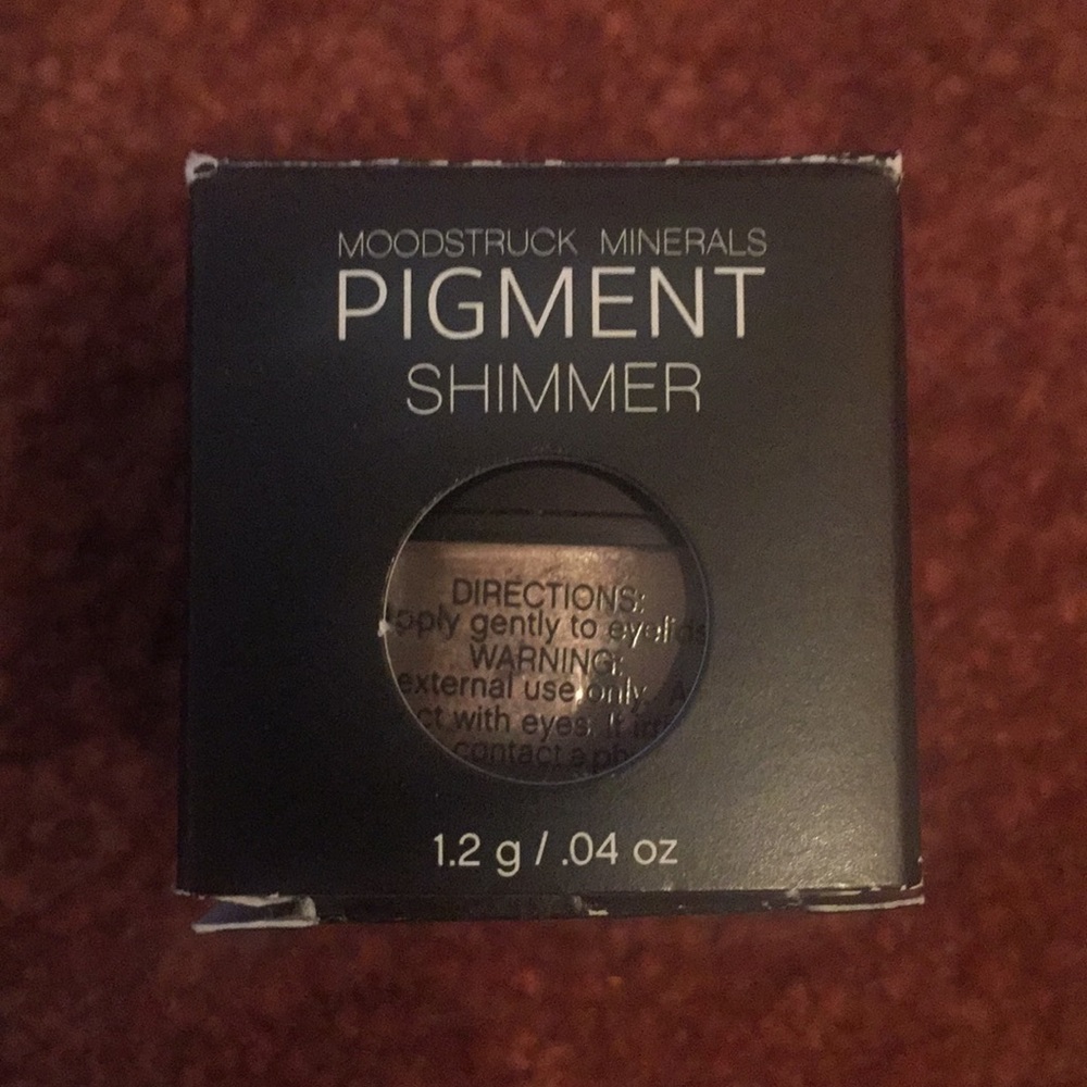 Pigment in the color “sexy”